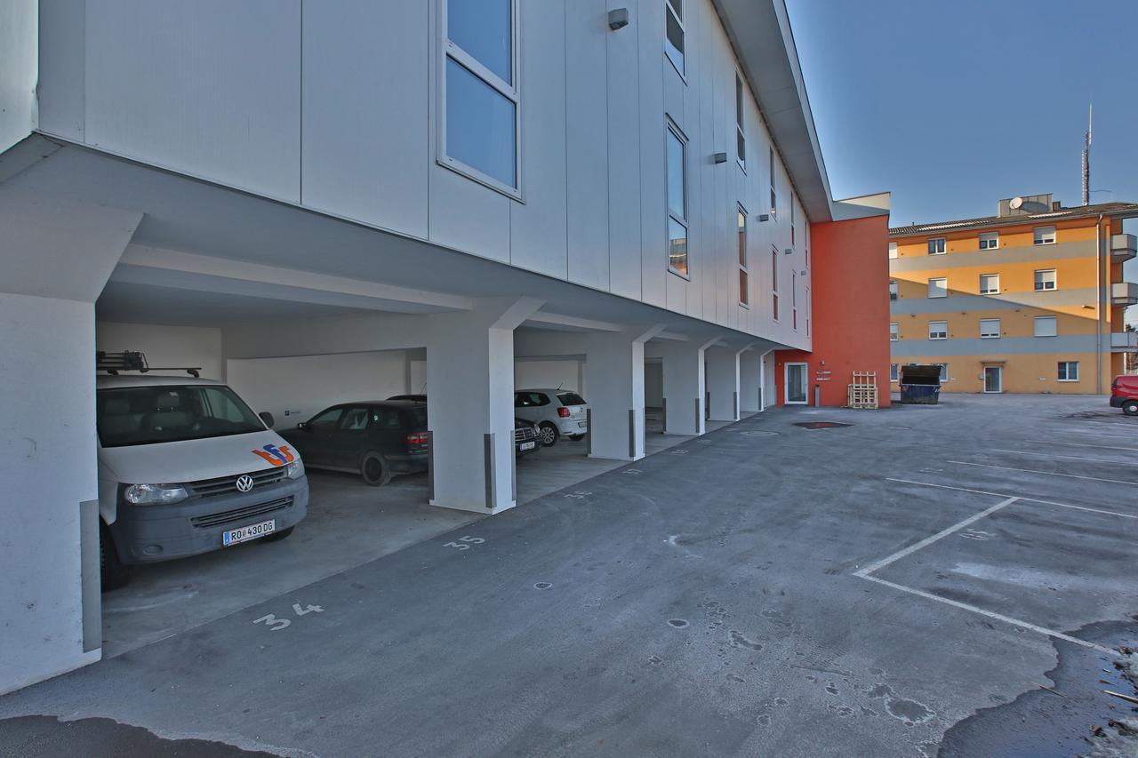 Montagehotel Living@Linz Buitenkant foto