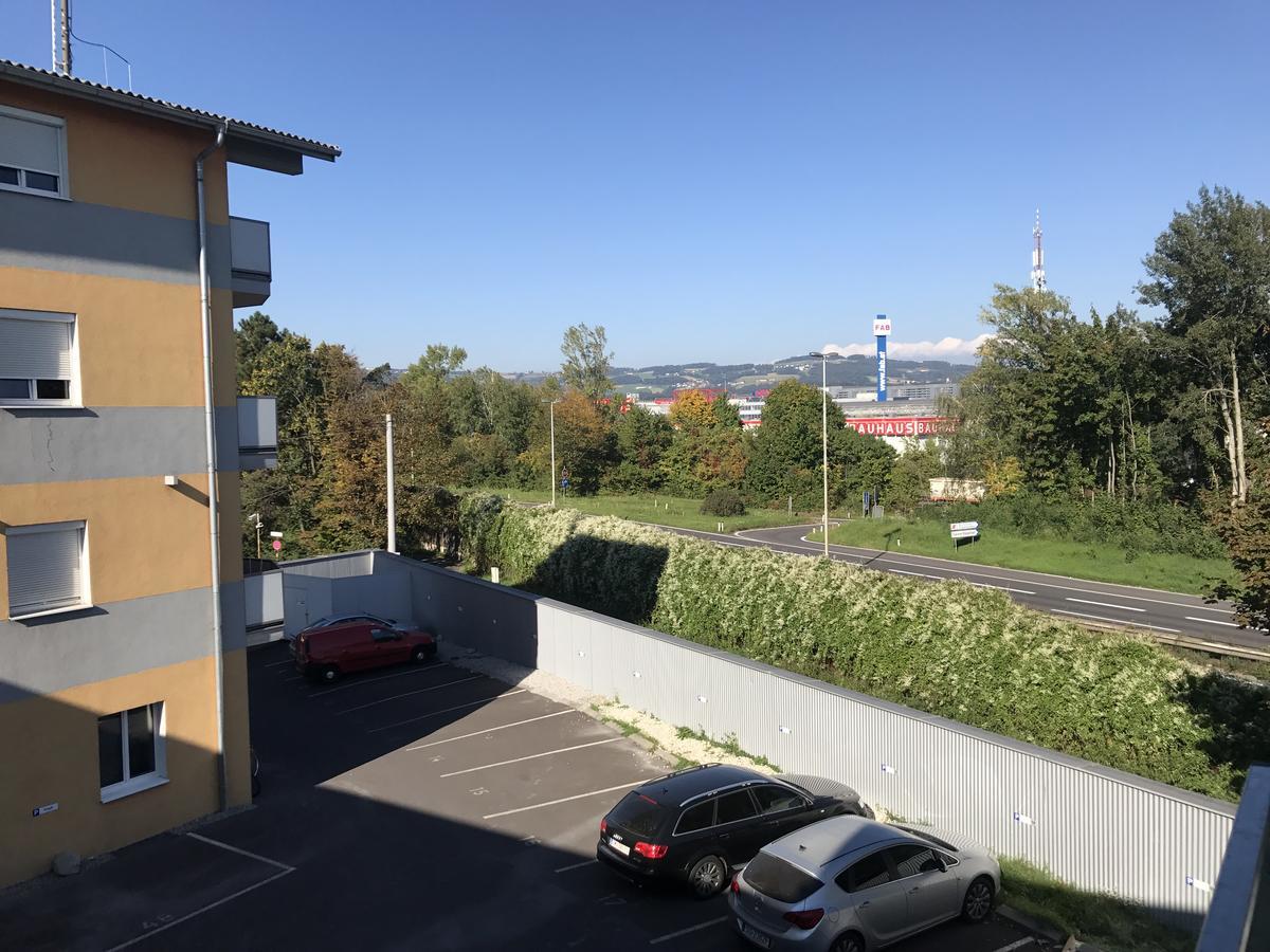Montagehotel Living@Linz Buitenkant foto